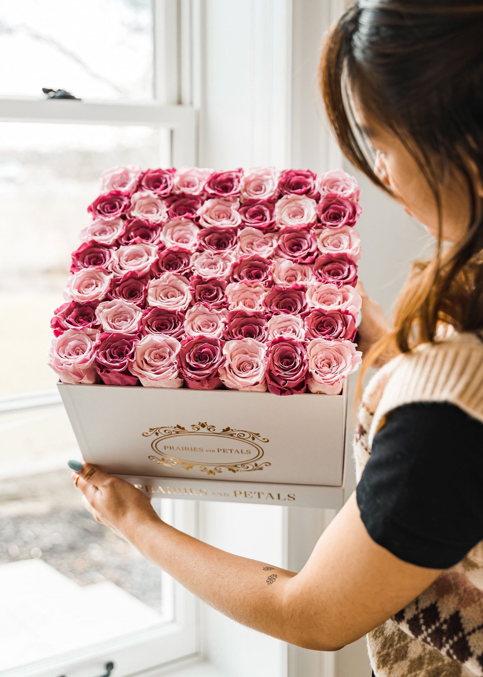 Timeless Elegance: Experience Luxury with Roses That Last a Year in Toronto