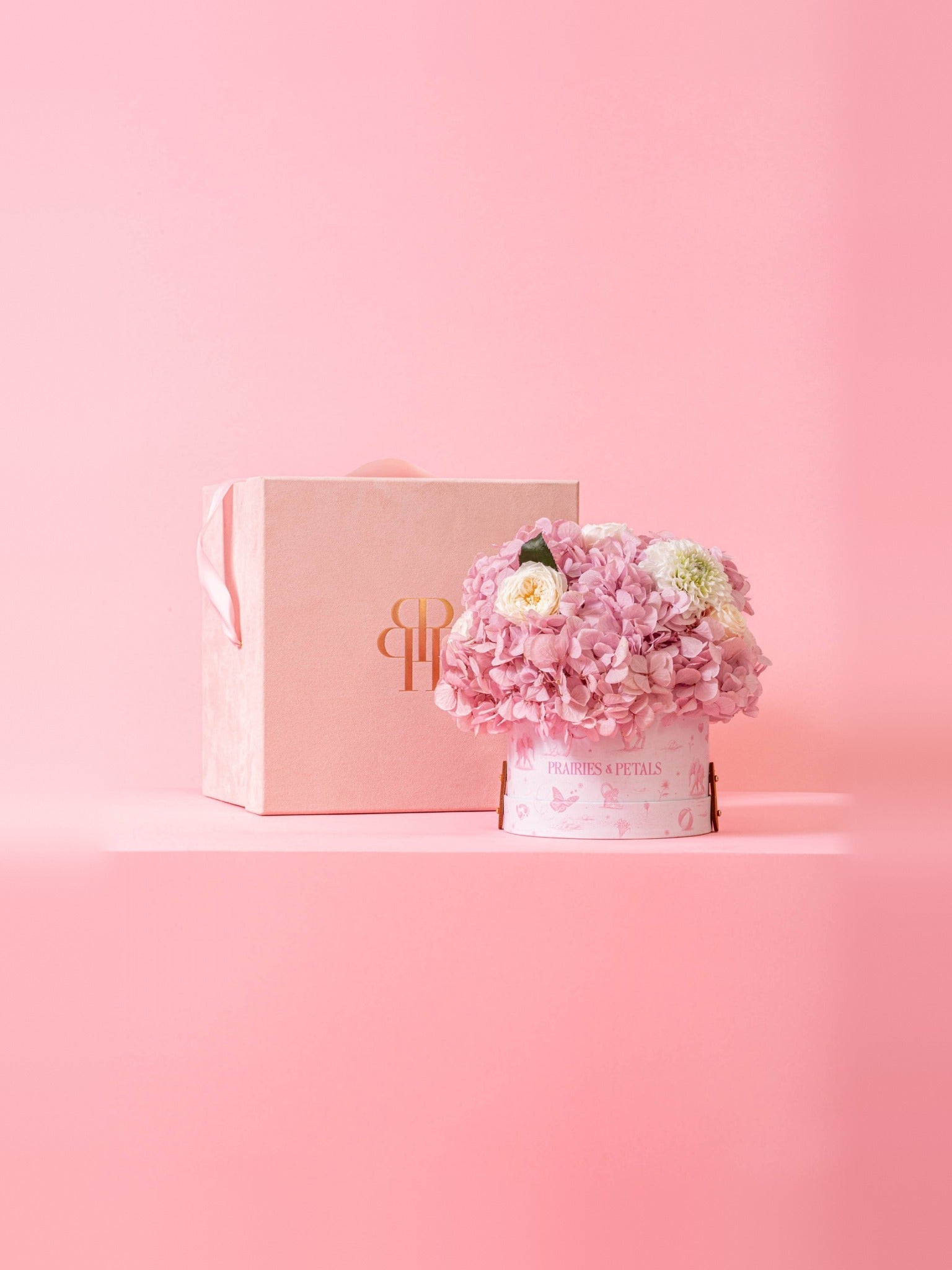 Newborn Garden Arrangement in Baby Pink